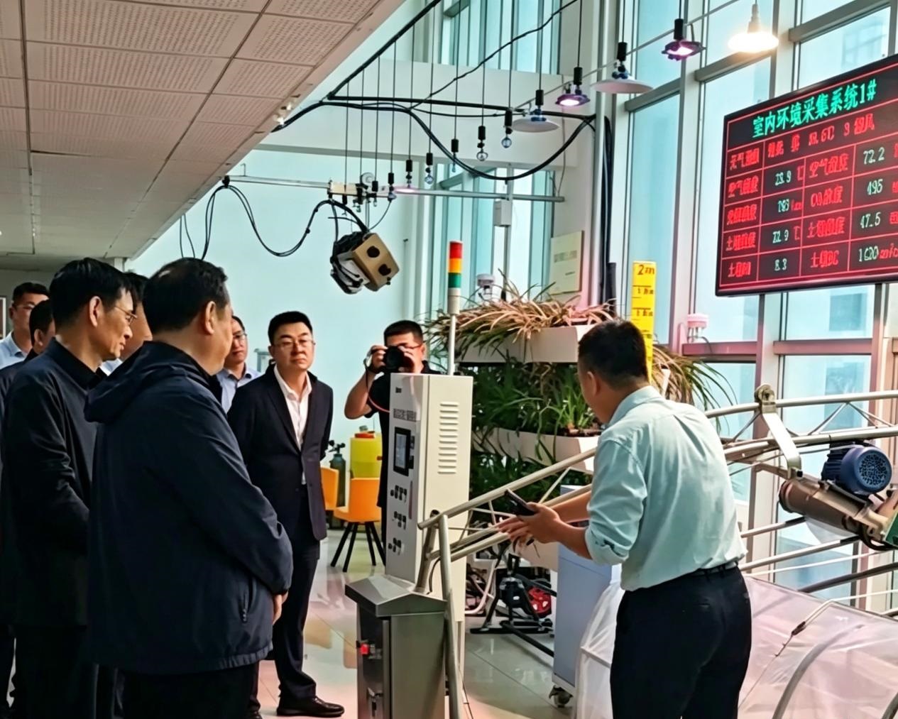 寿光市人大调研组莅临环球软件调研数字农业创新发展工作