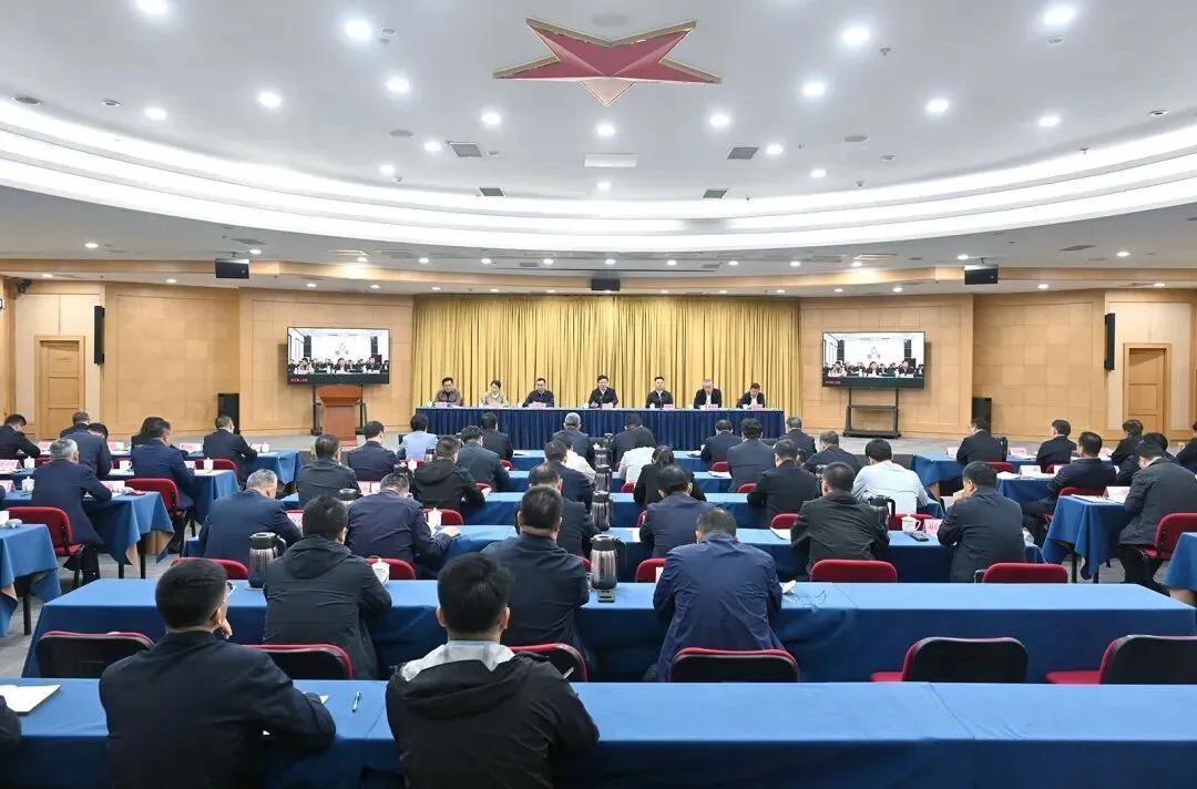 聚力“人工智能+”赋能新质生产力｜环球软件参加潍坊市“人工智能+”产业链工作推进现场会